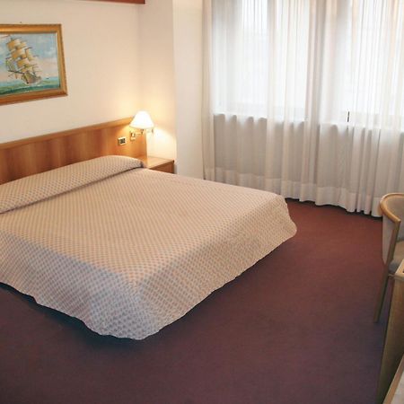 Hotel Villa Ottoboni Порденоне Екстер'єр фото
