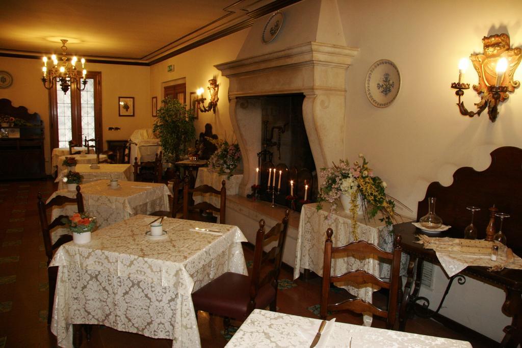 Hotel Villa Ottoboni Порденоне Екстер'єр фото